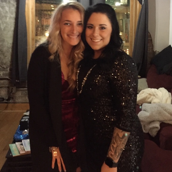 Like this post to “save” my closet! 🥰❤️ - Picture 3 of 8